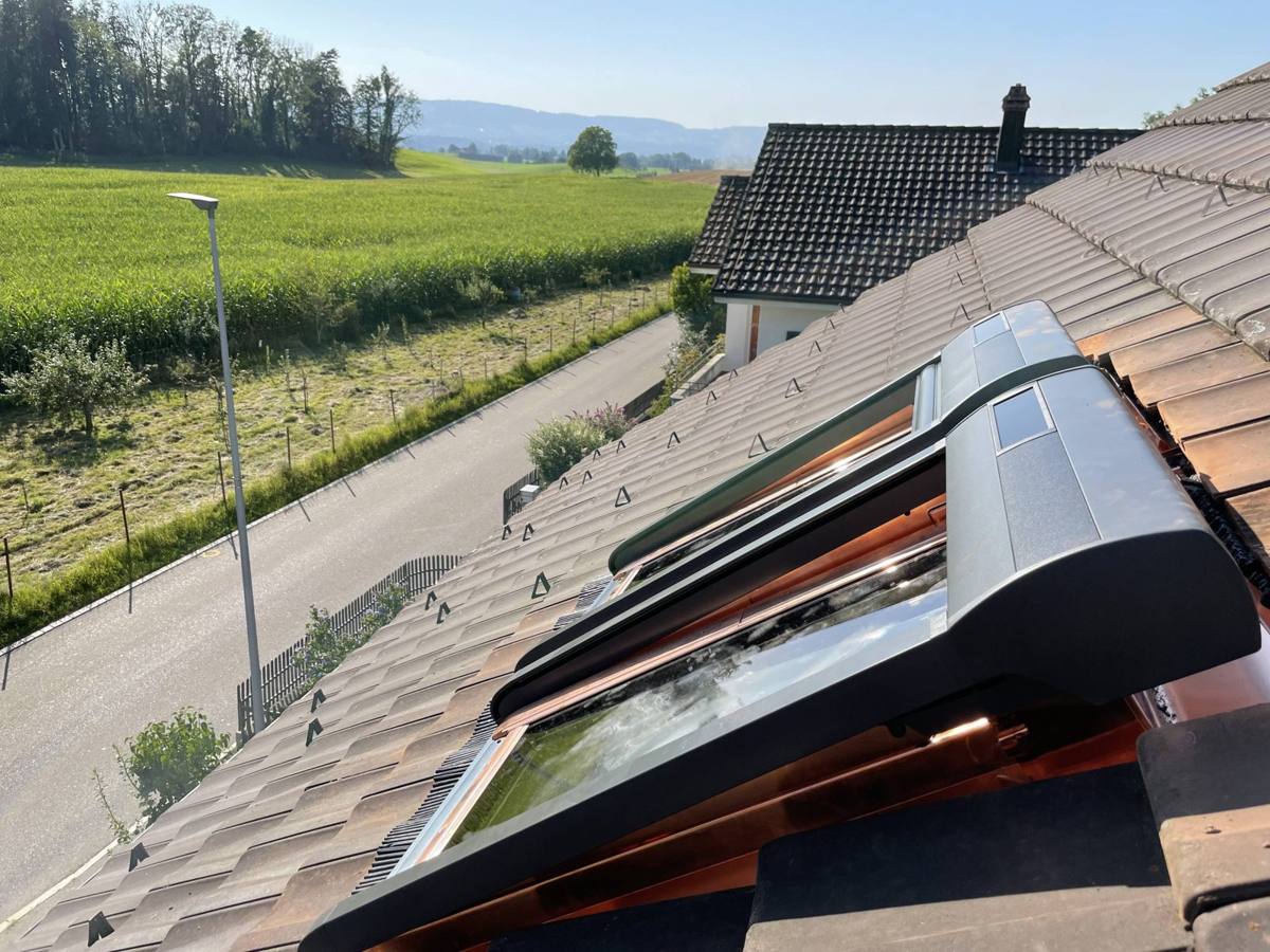 Dachfenster in einem Ziegeldach